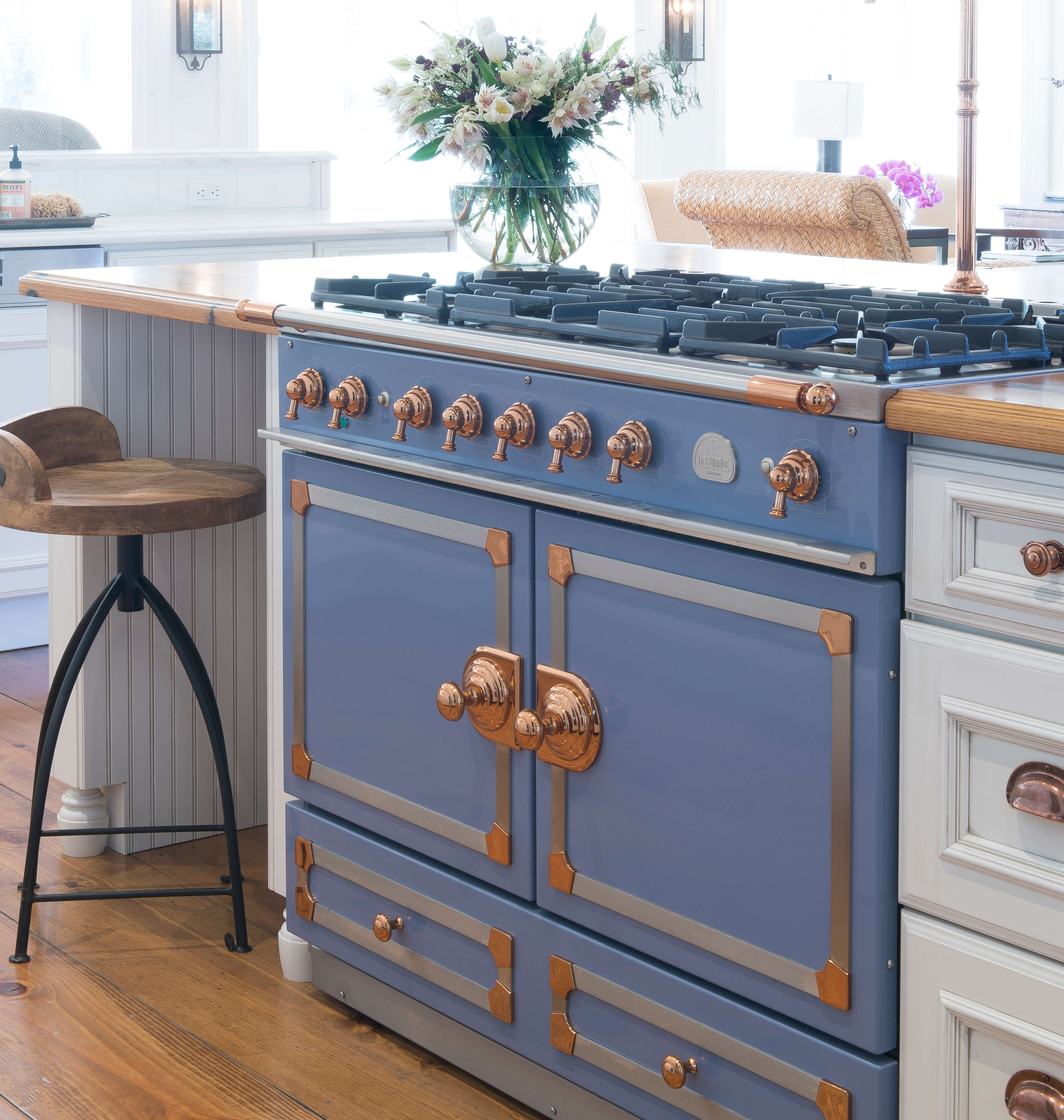Dura Supreme Cabinetry kitchen design by Jenny Rausch of Karr Bick Kitchen & Bath. Photo by Studio 10Seven.